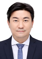 劉東2.jpg